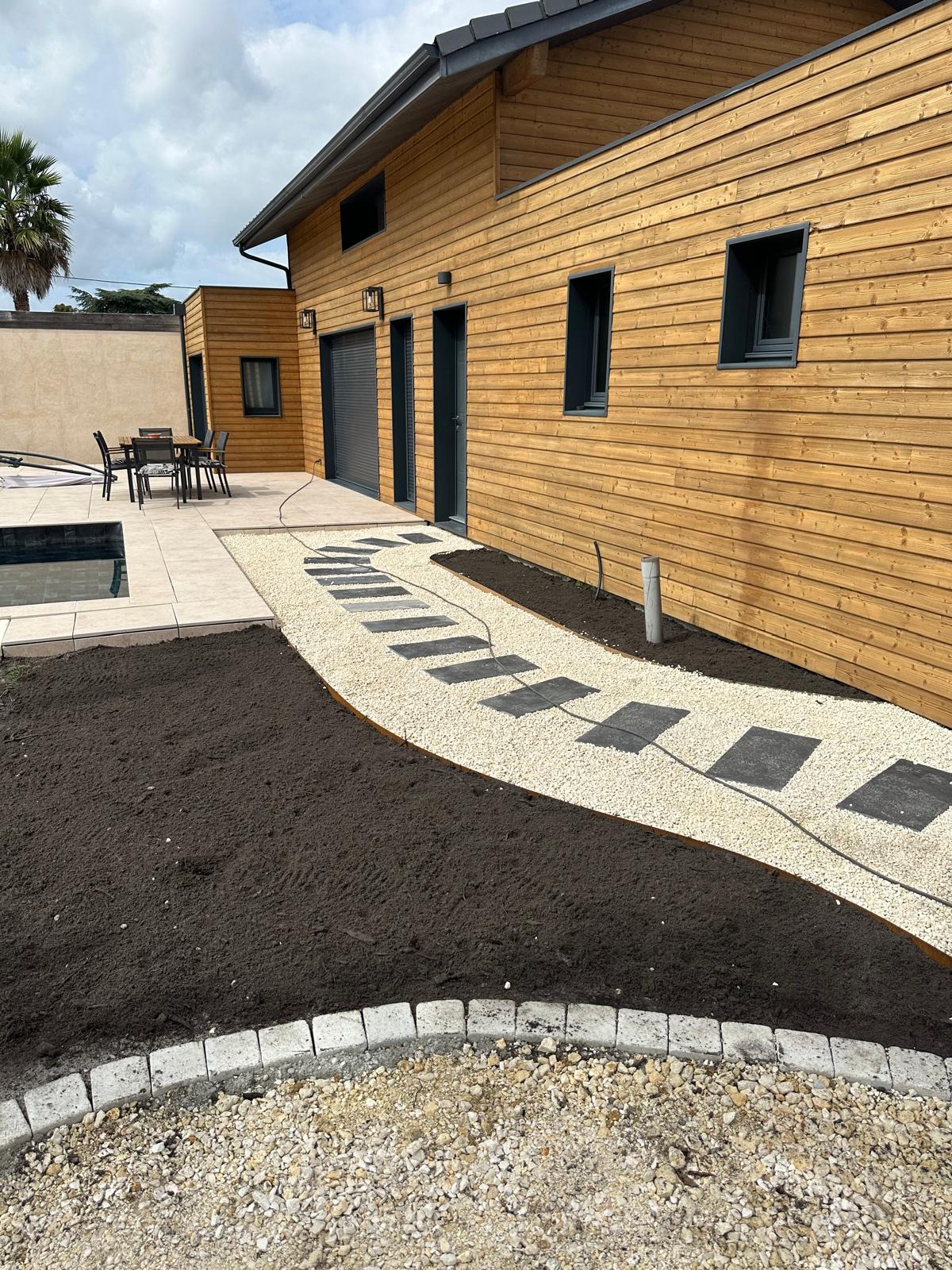 Aménagement extérieur à Mérignac