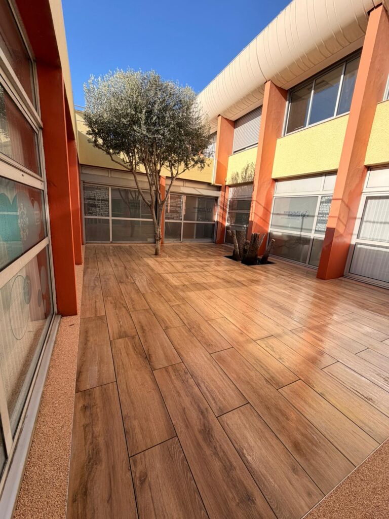 terrasse en grès cérame à La Seyne-sur-Mer
