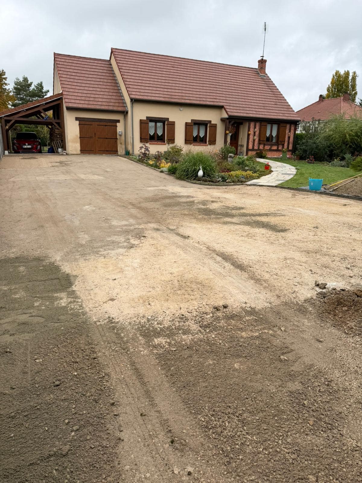 Allée de garage en gravier stabilisé à Montargis