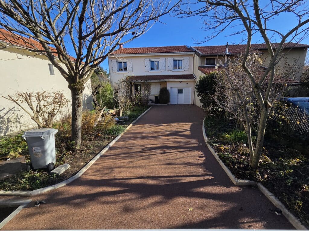 allée de garage en résine drainante à Bron