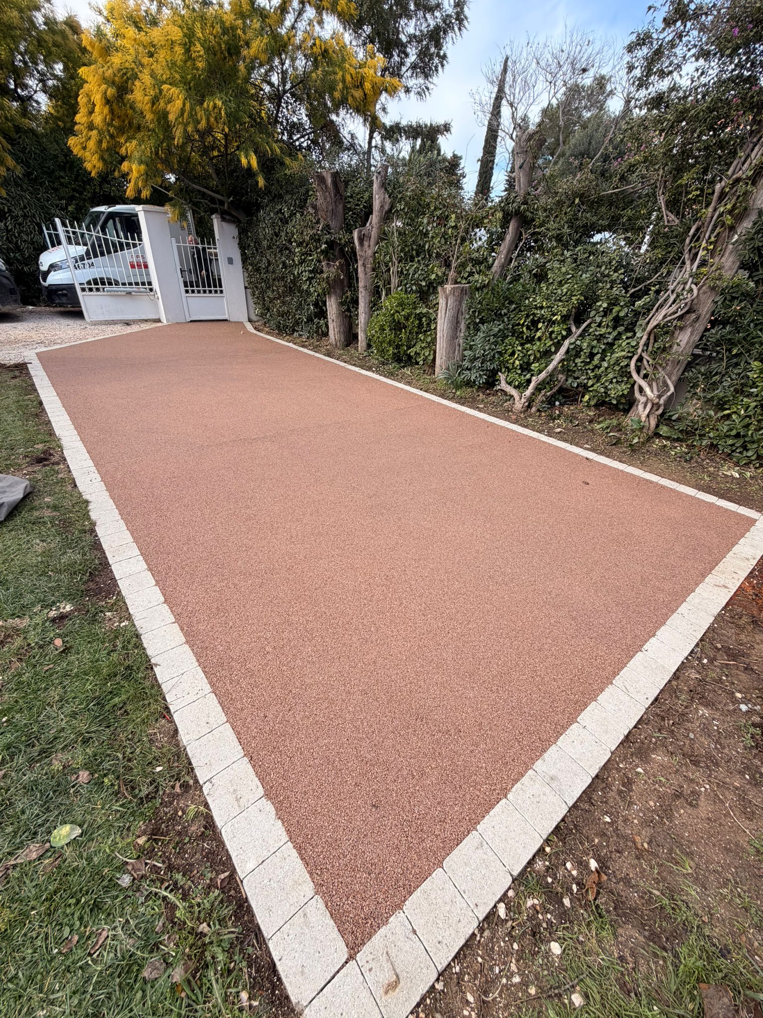 Un parking en résine drainante à La Seyne-sur-Mer