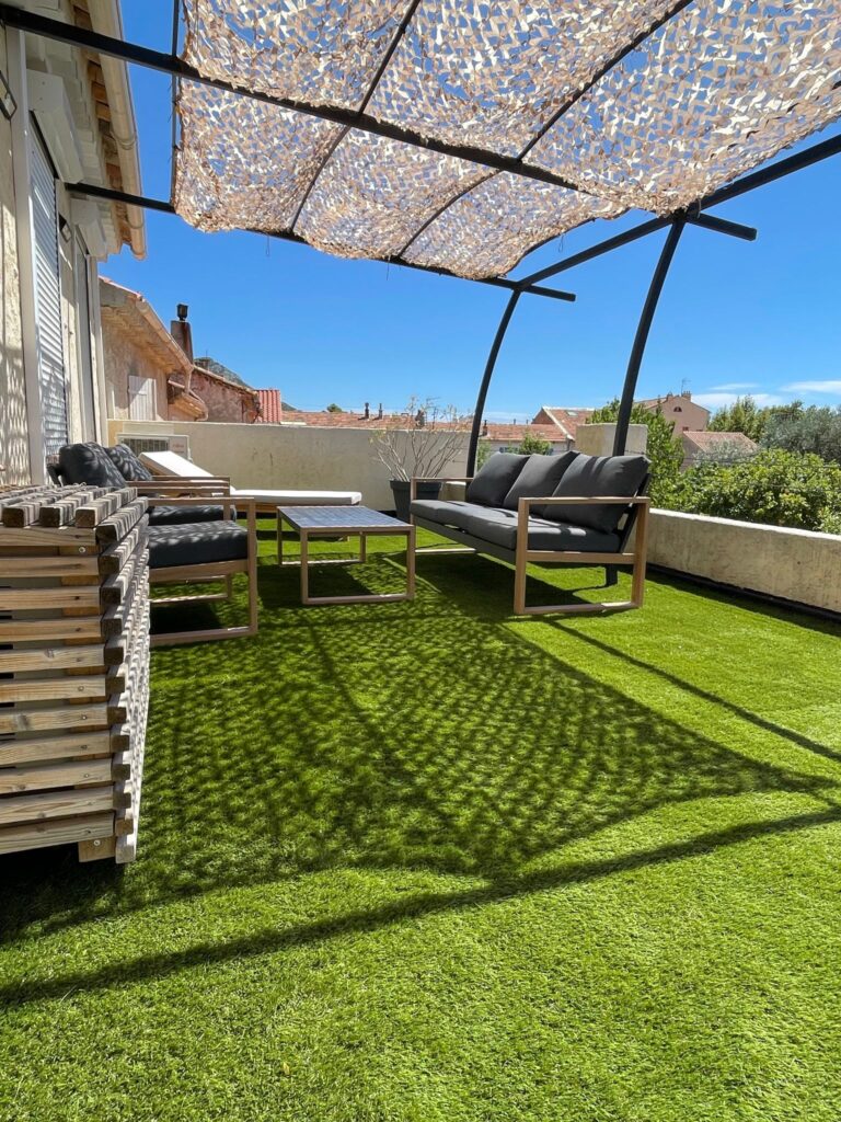 gazon synthétique pour terrasse
