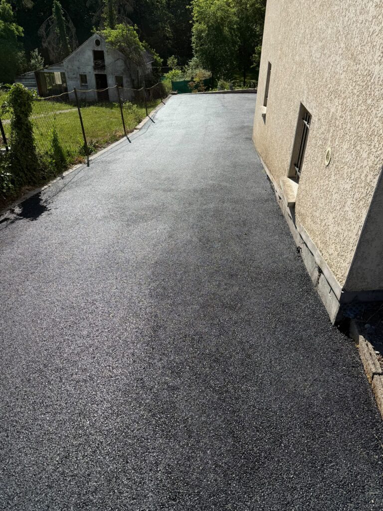 allée carrossable et allée de garage en enrobé à Neufgrange