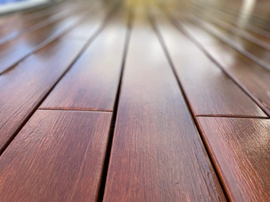 terrasse en bois exotique