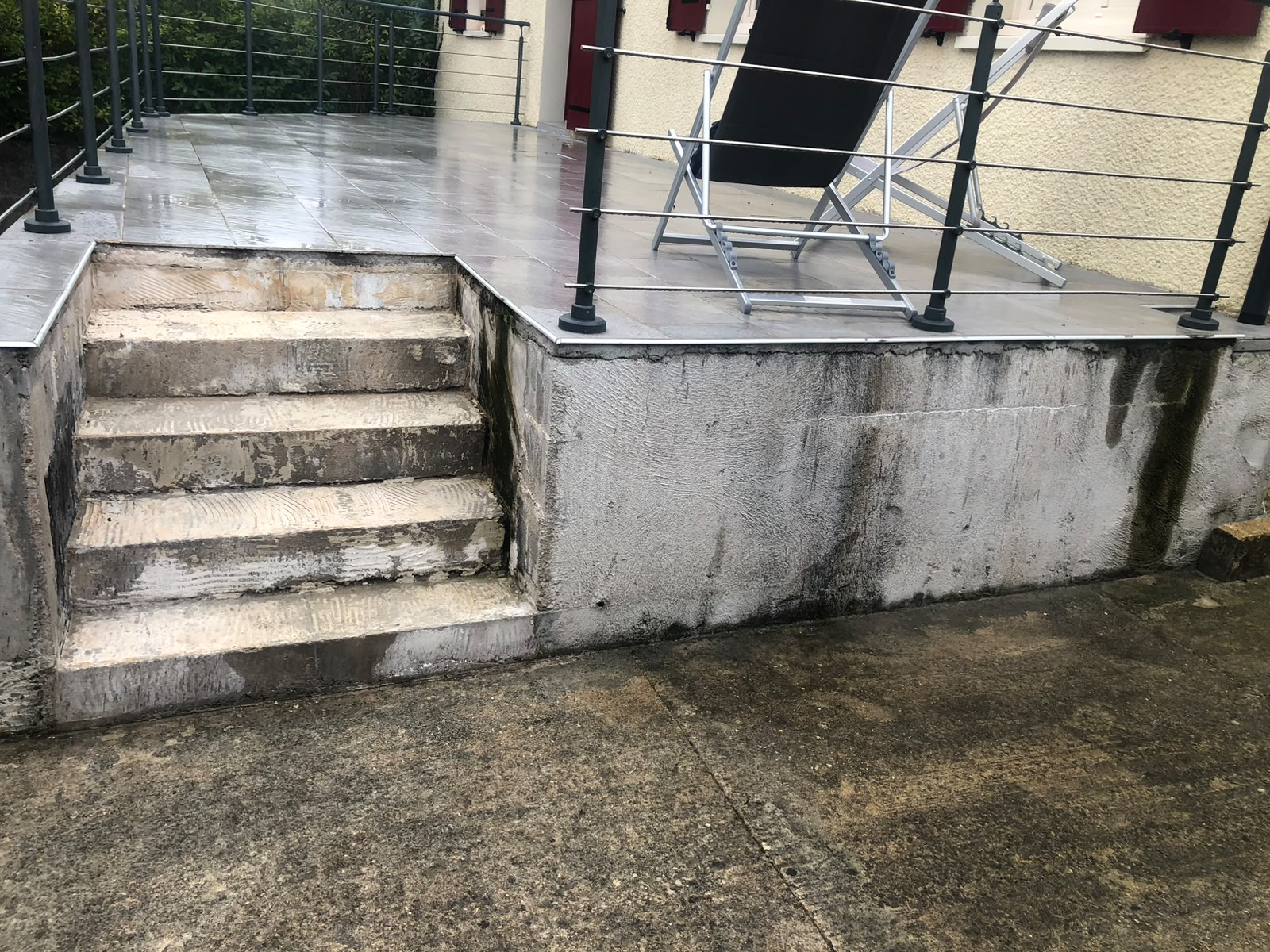 escaliers en moquette de pierre à Souppes-sur-Loing